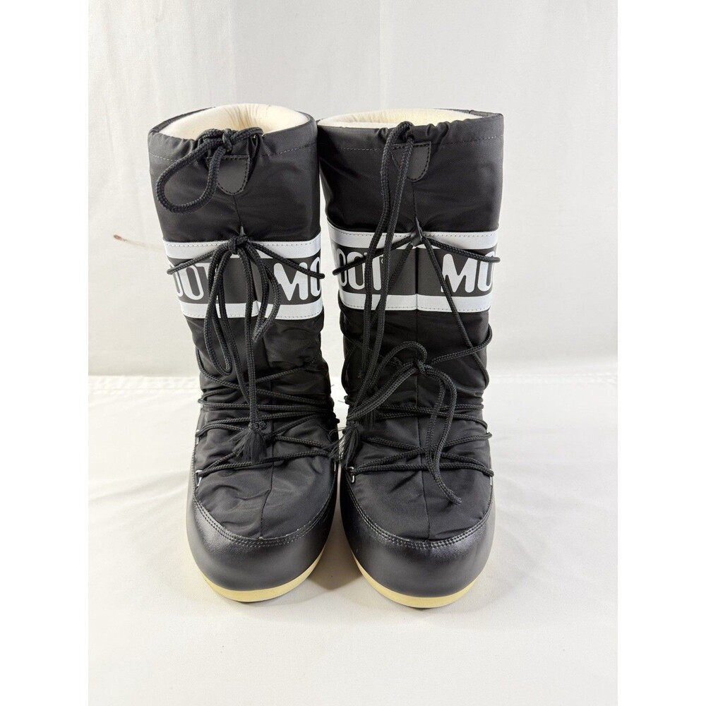 Moon Boot Icon Nylon Boots in Black-Size Ladies 7, Men’s 6